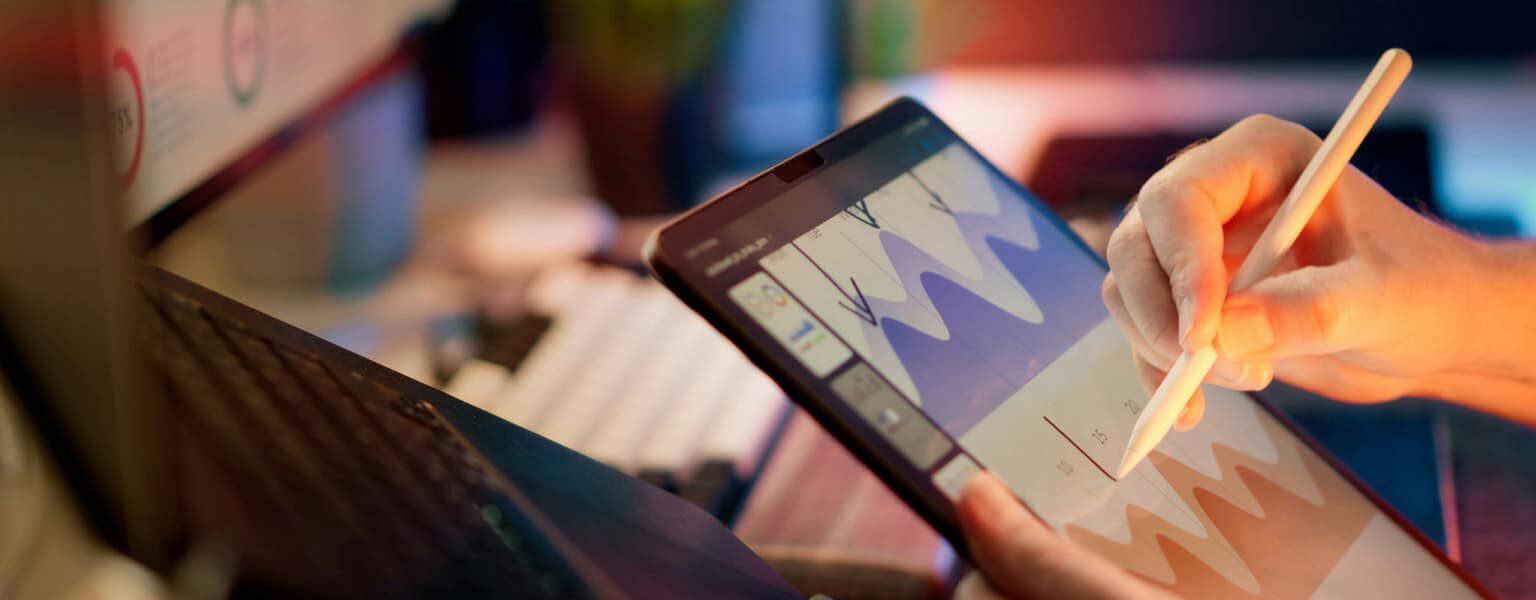 Person performing a vulnerability assessment in a tablet